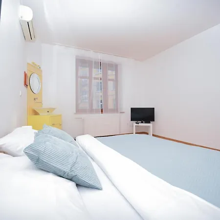 Apartment Center - Vibrant & Colorful