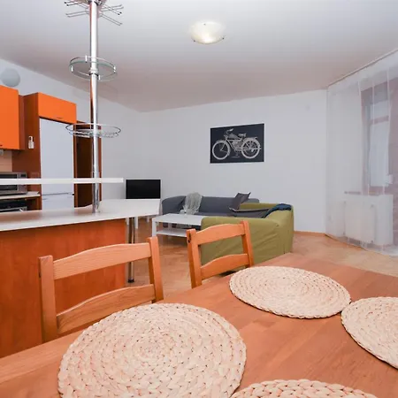 Apartment Center - Vibrant & Colorful *